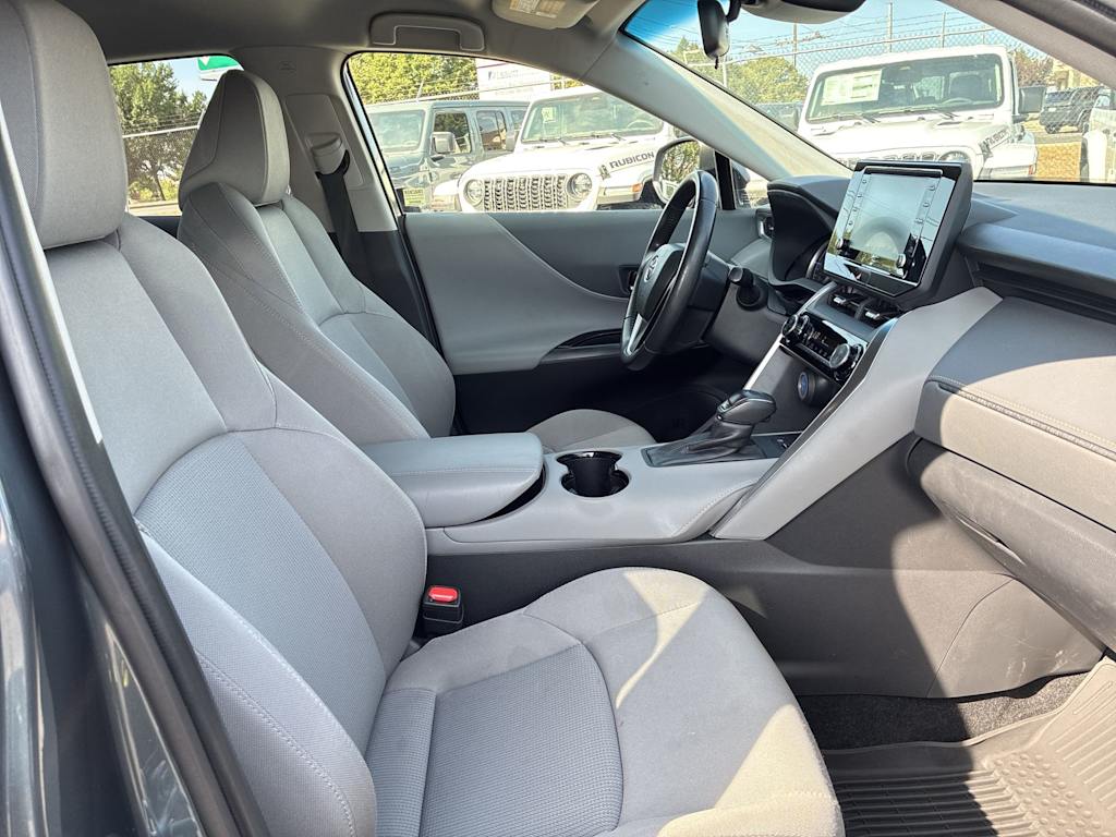 Thumbnail: 2021 Toyota Venza - 10