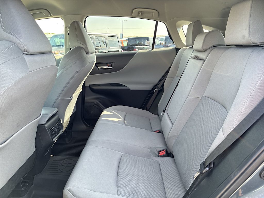 Thumbnail: 2021 Toyota Venza - 11