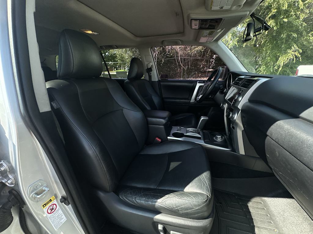 Thumbnail: 2011 Toyota 4Runner - 9