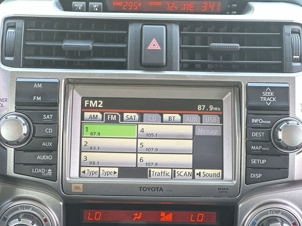 Thumbnail: 2011 Toyota 4Runner - 11