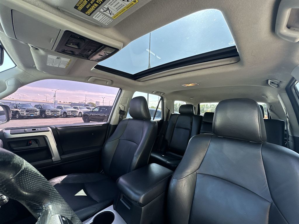 Thumbnail: 2011 Toyota 4Runner - 21