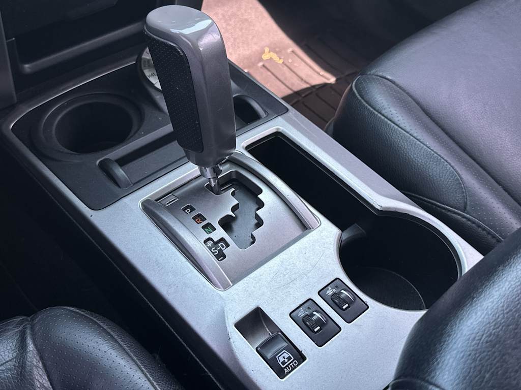 Thumbnail: 2011 Toyota 4Runner - 12