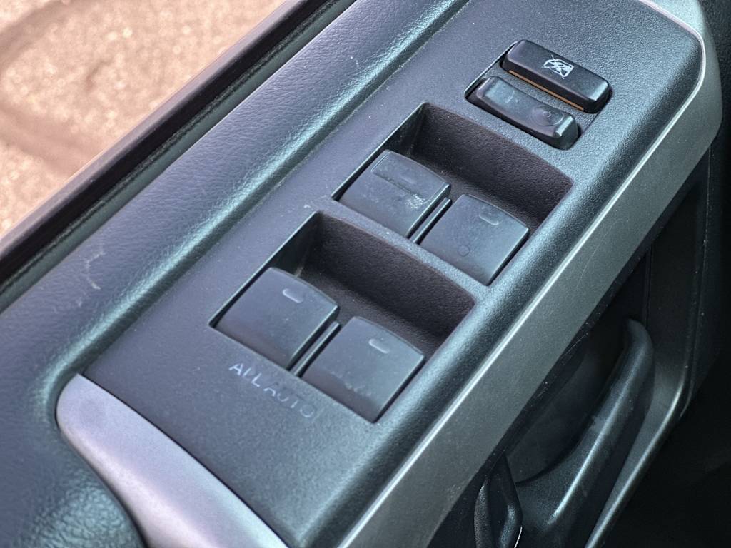 Thumbnail: 2011 Toyota 4Runner - 20