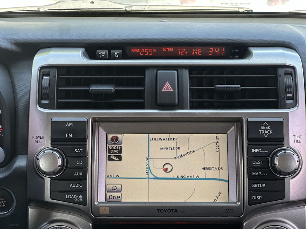 Thumbnail: 2011 Toyota 4Runner - 23