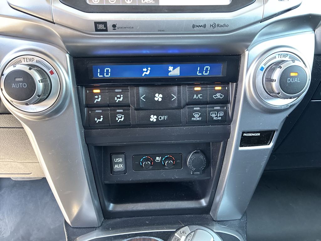 Thumbnail: 2016 Toyota 4Runner - 21