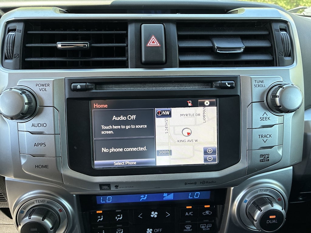 Thumbnail: 2016 Toyota 4Runner - 10
