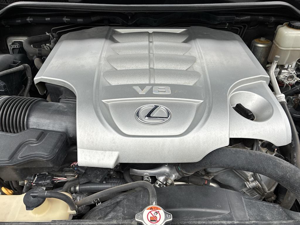 Thumbnail: 2017 Lexus LX - 8