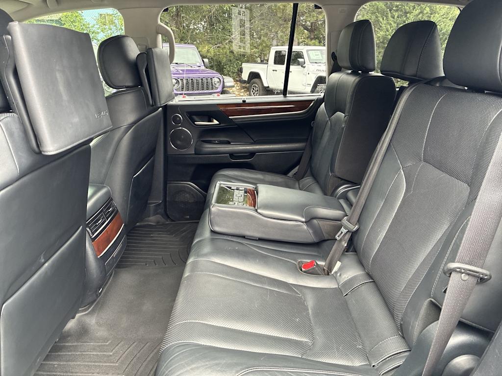 Thumbnail: 2017 Lexus LX - 11