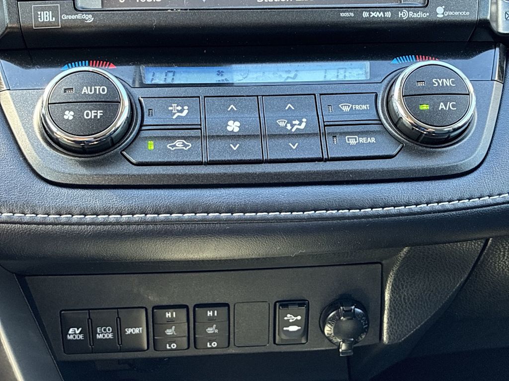 Thumbnail: 2017 Toyota RAV4 - 23