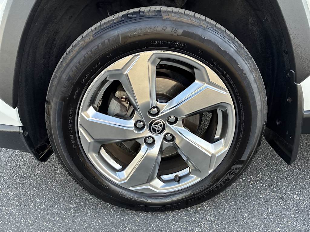 Thumbnail: 2020 Toyota RAV4 - 7