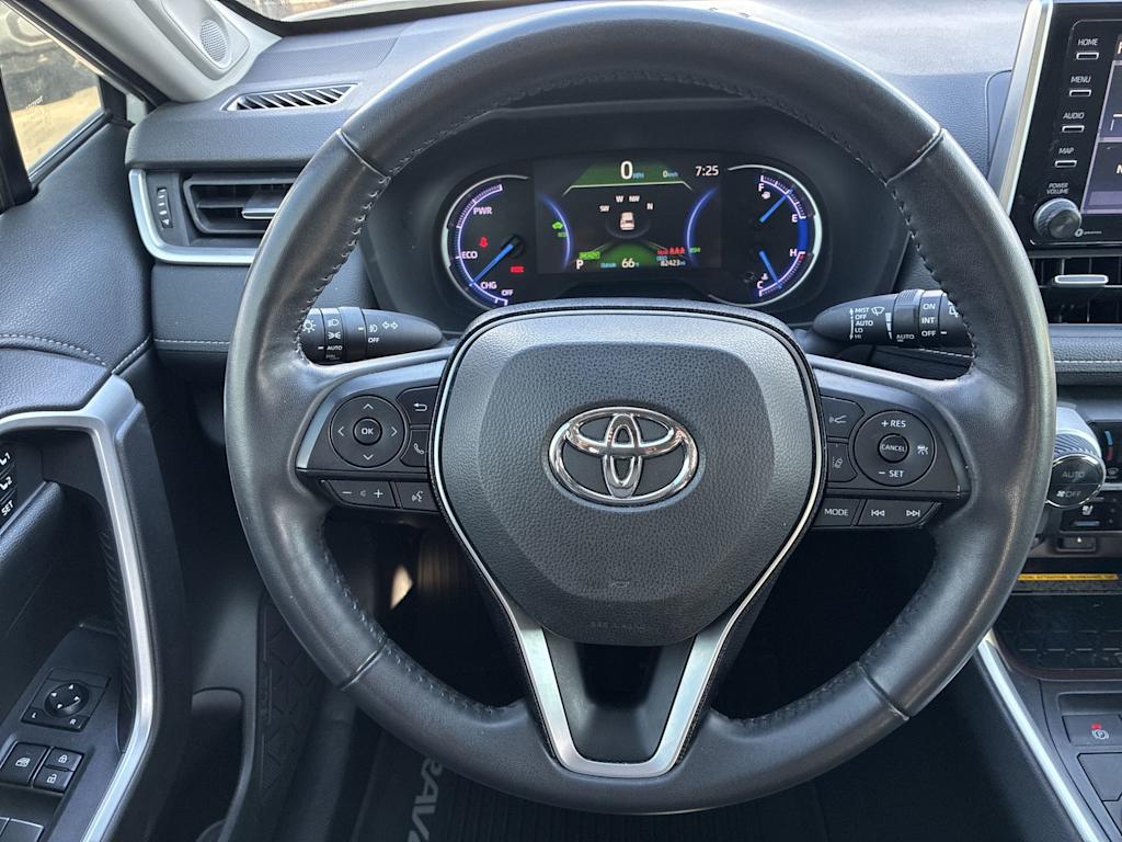 Thumbnail: 2020 Toyota RAV4 - 2