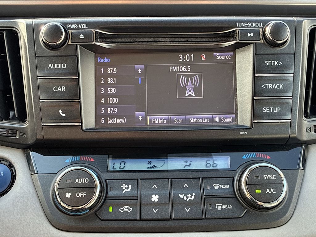 Thumbnail: 2018 Toyota RAV4 - 11