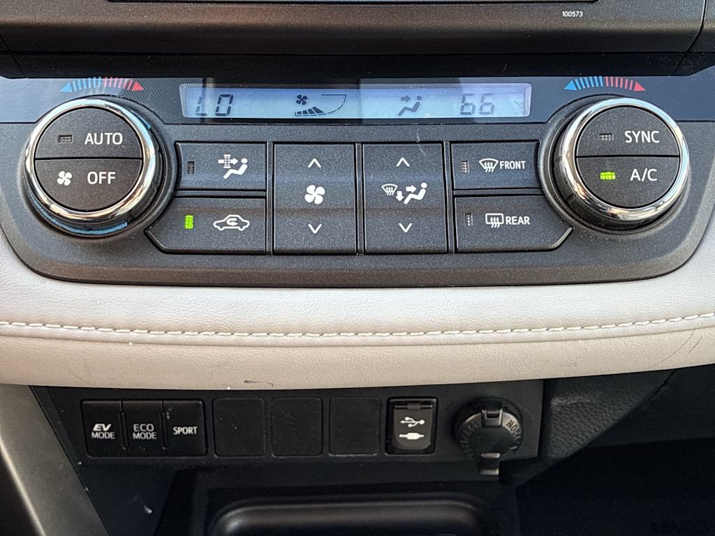 Thumbnail: 2018 Toyota RAV4 - 21