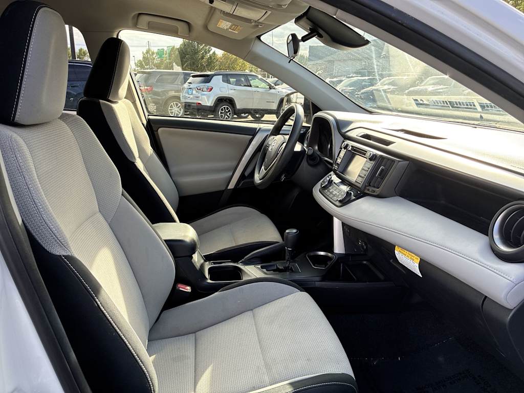 Thumbnail: 2018 Toyota RAV4 - 23