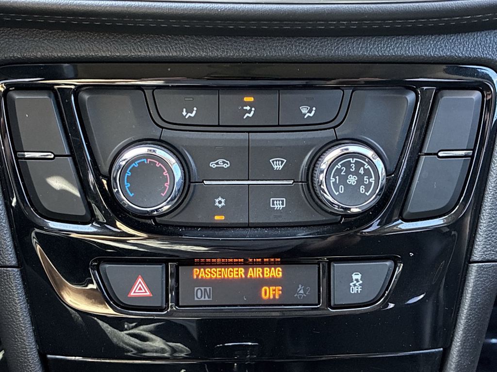 Thumbnail: 2021 Buick Encore - 21