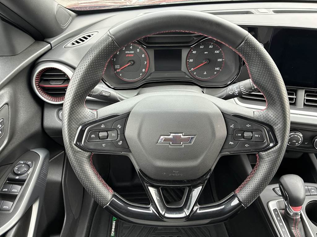 Thumbnail: 2025 Chevrolet Trax - 2