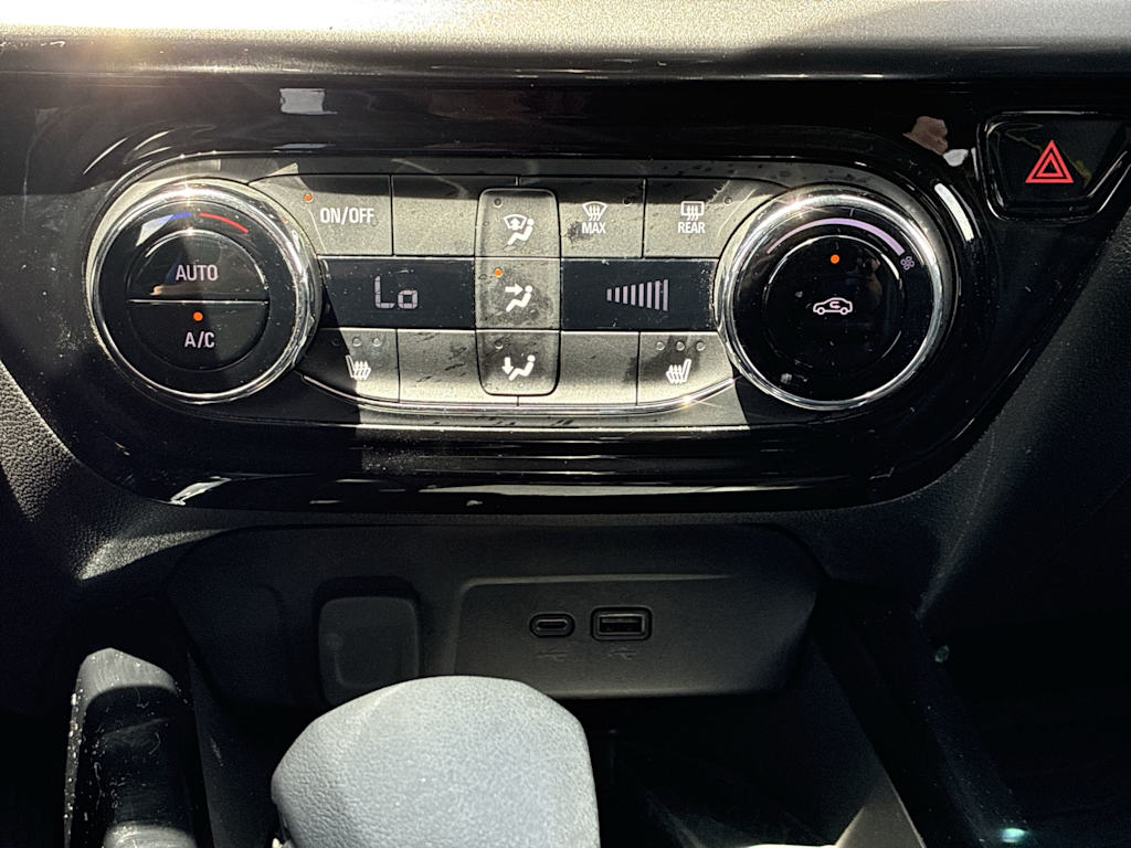 Thumbnail: 2024 Chevrolet Trax - 23