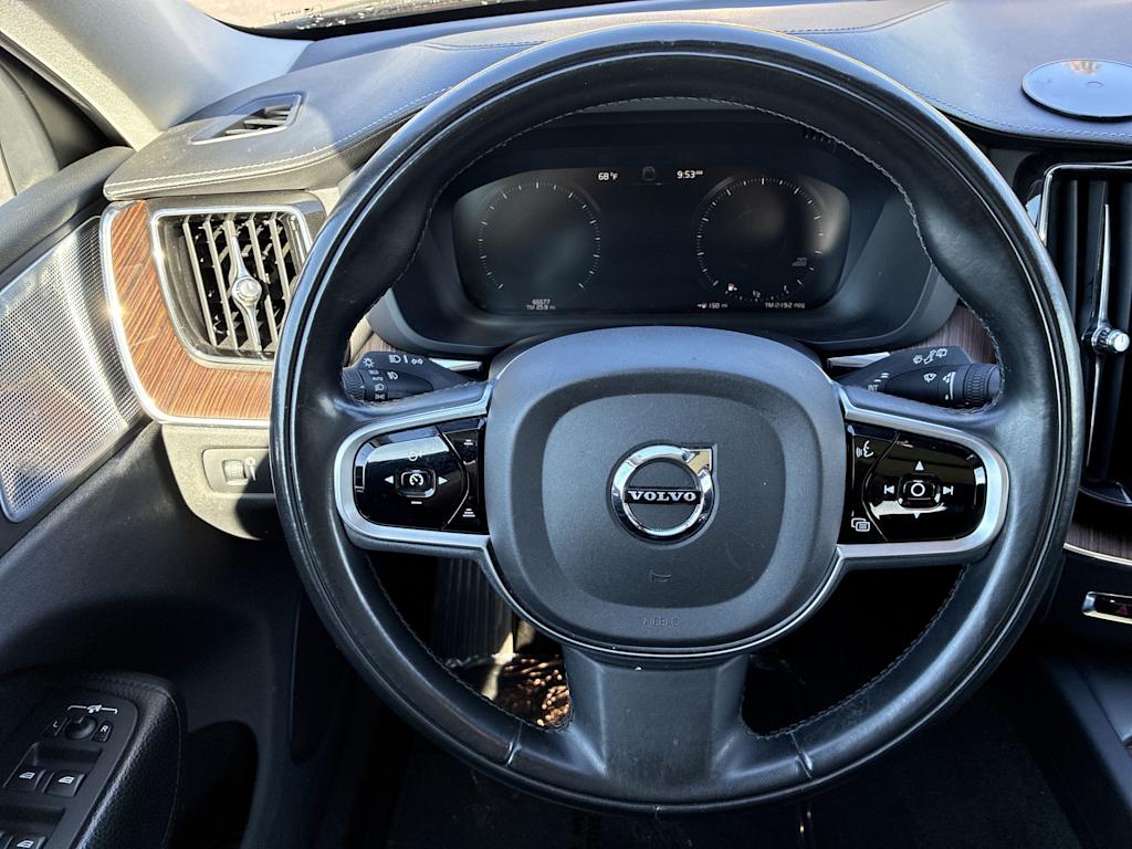 Thumbnail: 2019 Volvo XC60 - 2