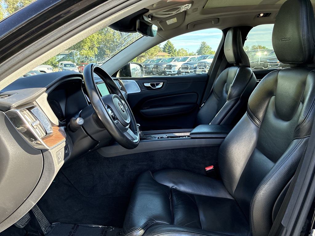 Thumbnail: 2019 Volvo XC60 - 8