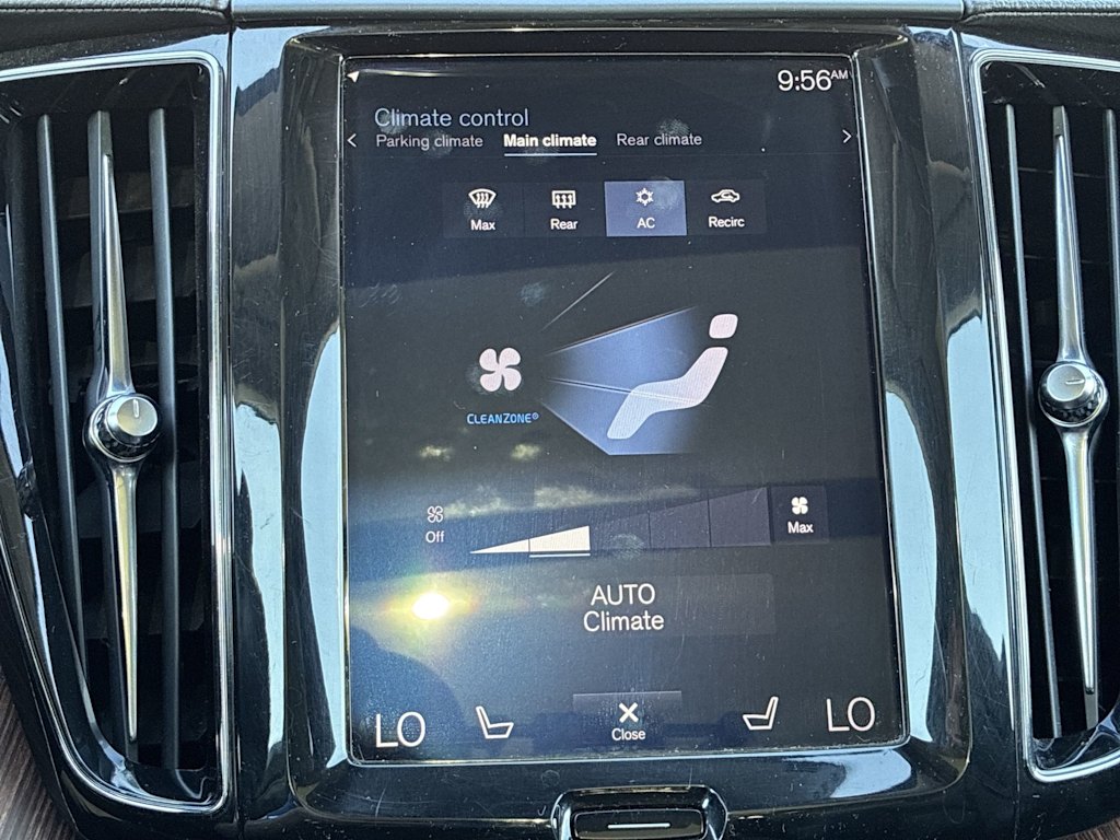 Thumbnail: 2019 Volvo XC60 - 22