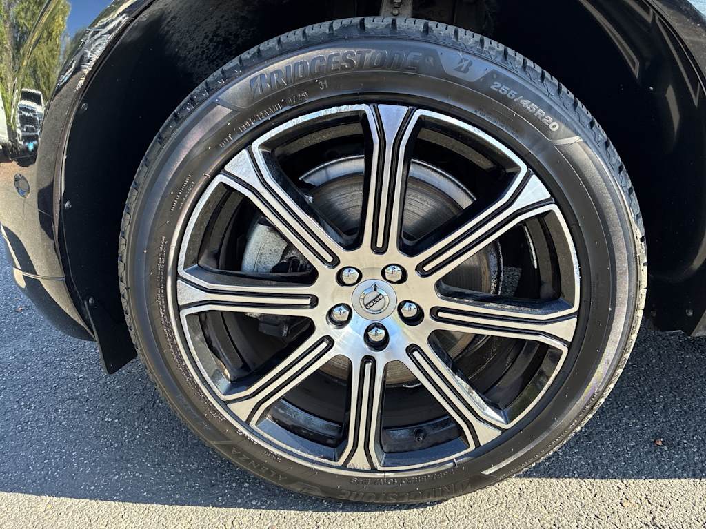 Thumbnail: 2019 Volvo XC60 - 7