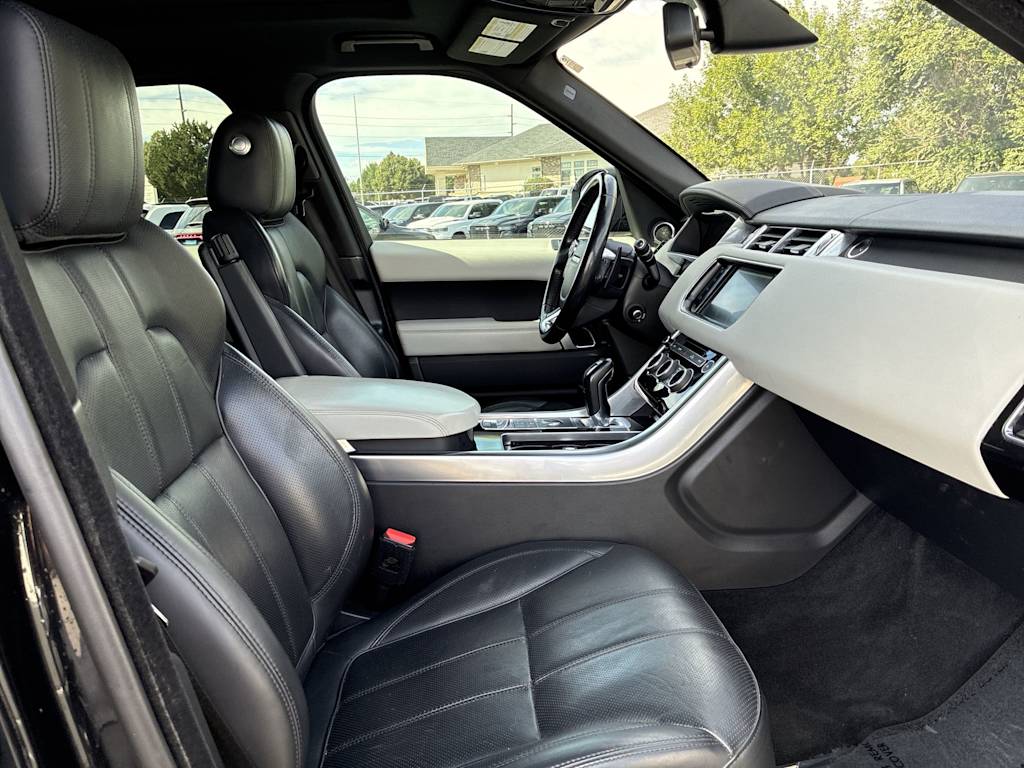 Thumbnail: 2016 Land Rover Range Rover Sport - 9