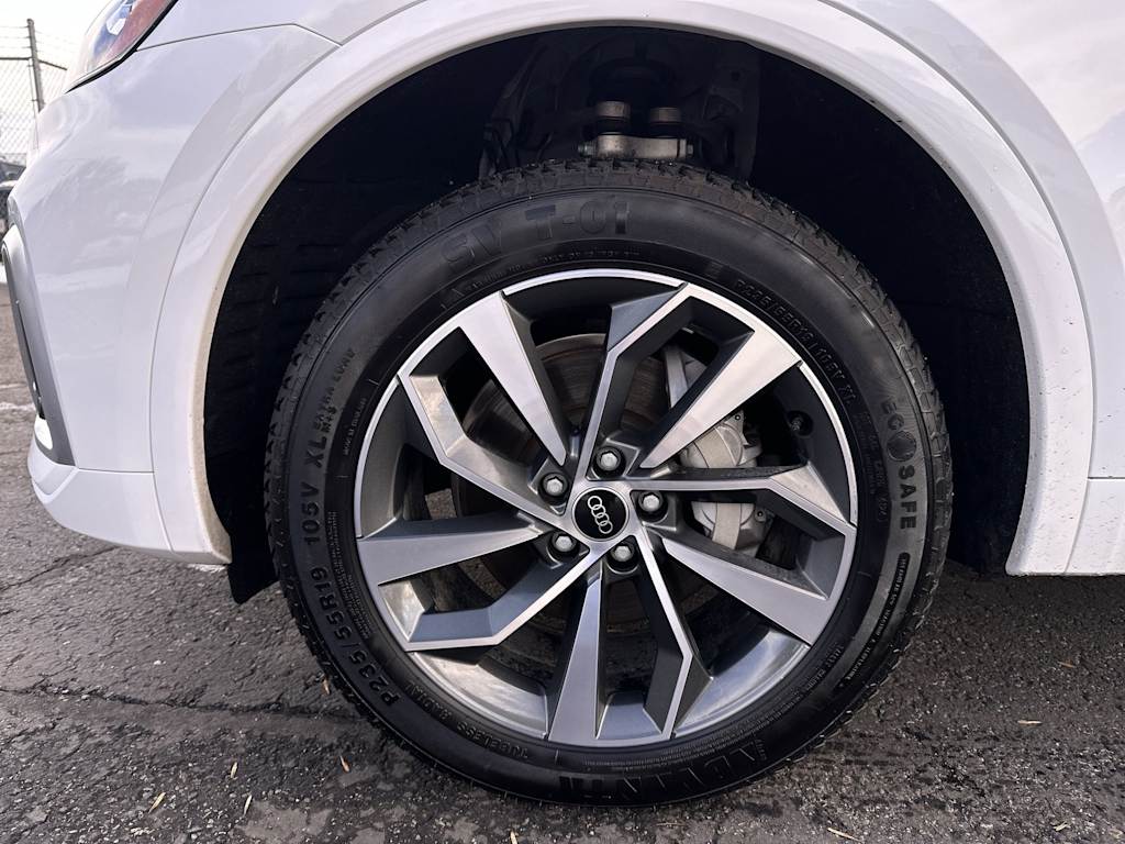 Thumbnail: 2023 Audi Q5 - 7