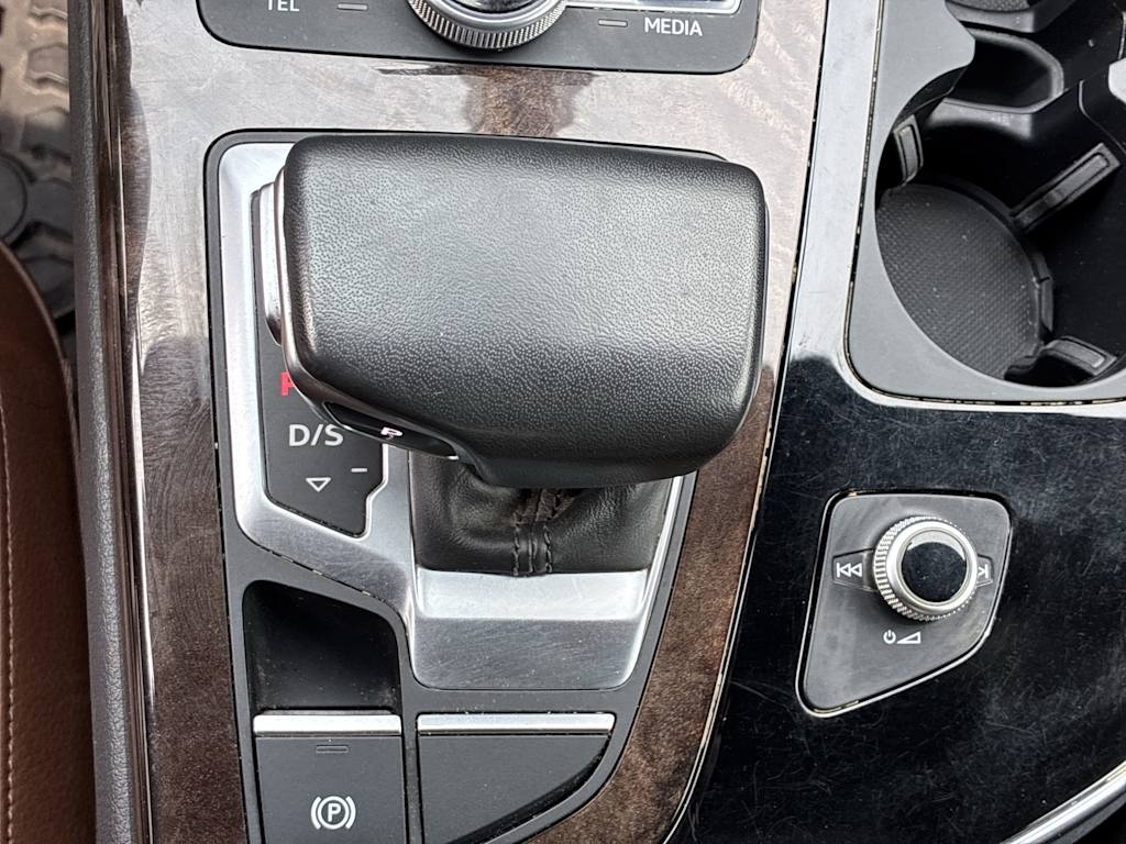 Thumbnail: 2019 Audi Q7 - 23