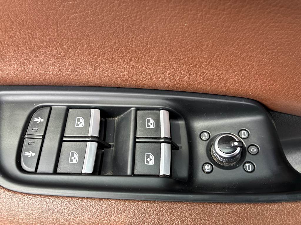 Thumbnail: 2019 Audi Q7 - 19