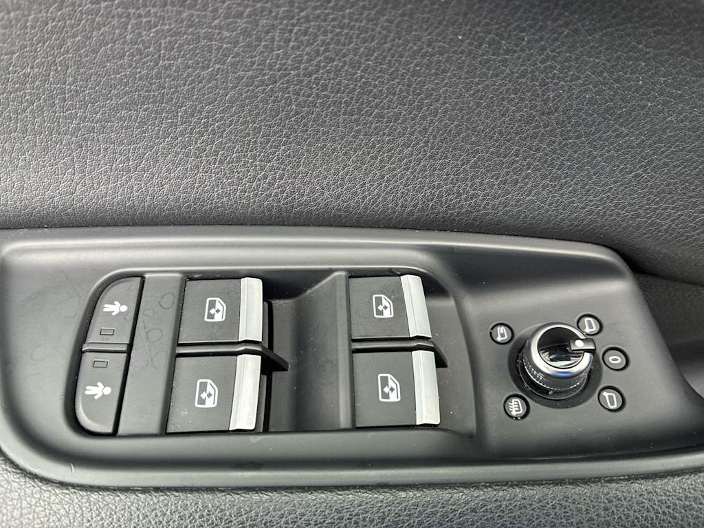Thumbnail: 2019 Audi Q7 - 21