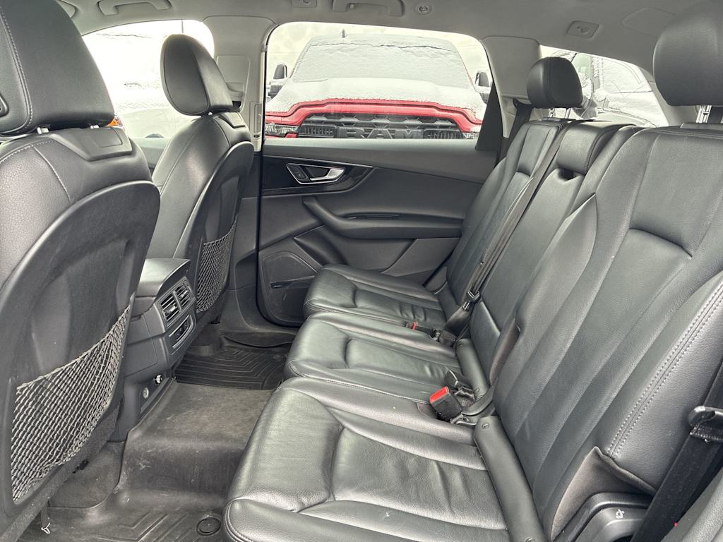 Thumbnail: 2019 Audi Q7 - 10