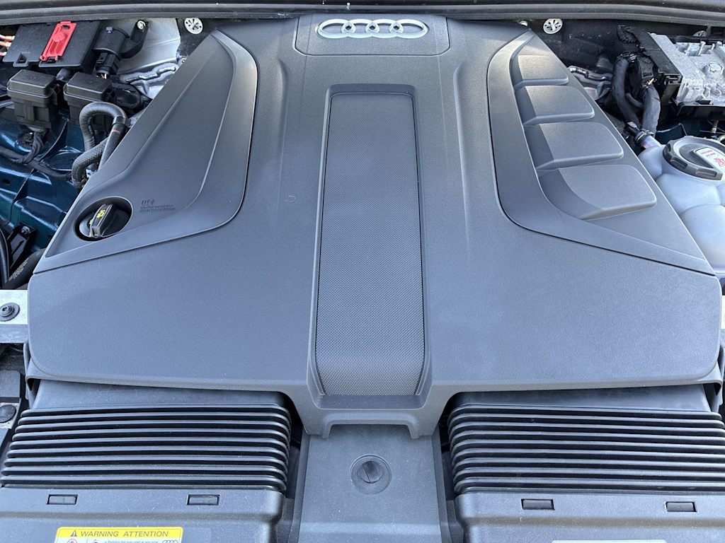 Thumbnail: 2021 Audi Q7 - 21
