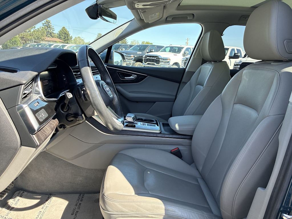 Thumbnail: 2021 Audi Q7 - 8