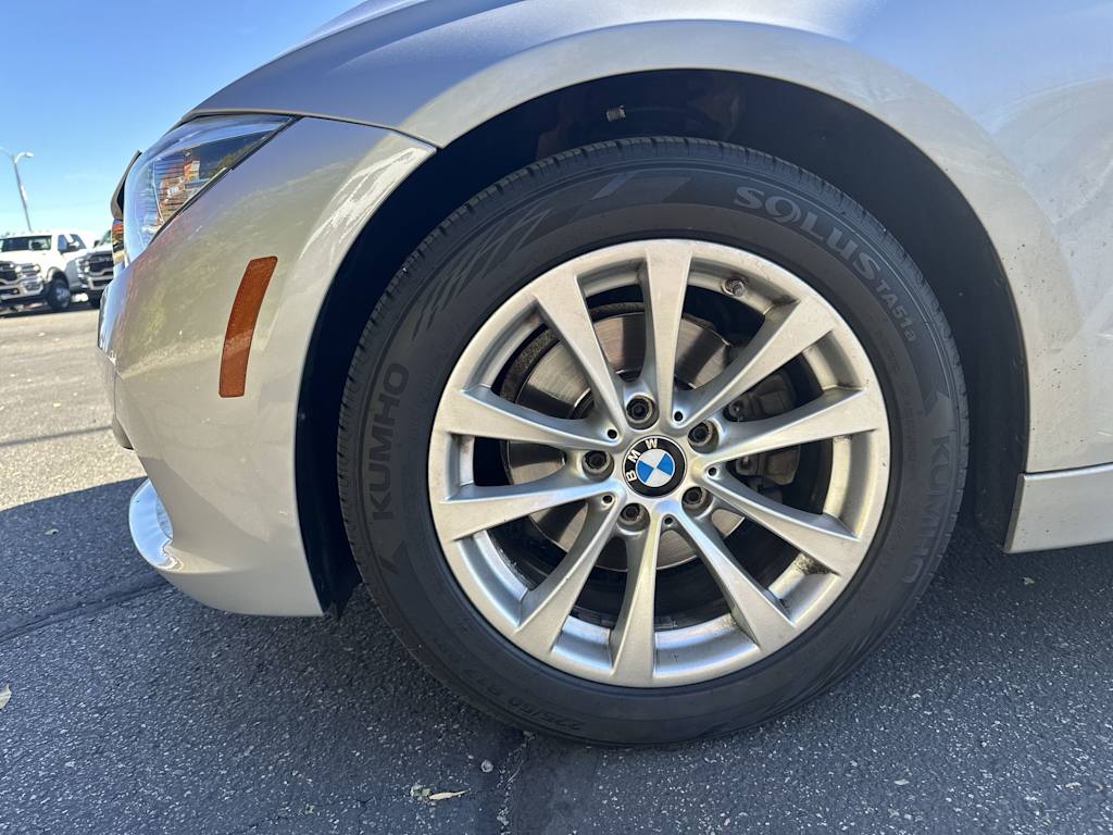 Thumbnail: 2018 BMW 3 Series - 8