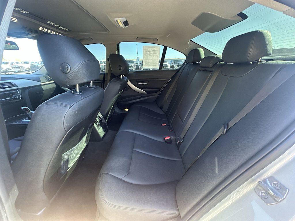 Thumbnail: 2018 BMW 3 Series - 11