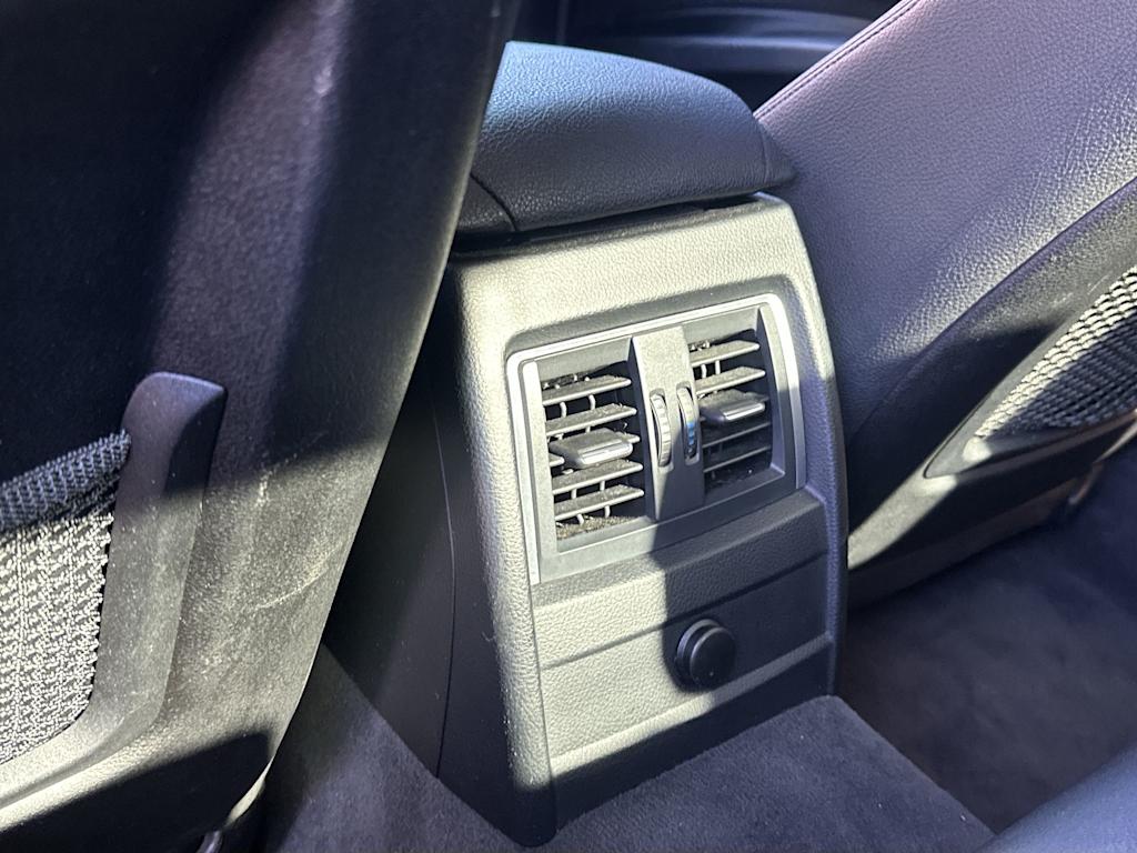 Thumbnail: 2018 BMW 3 Series - 23