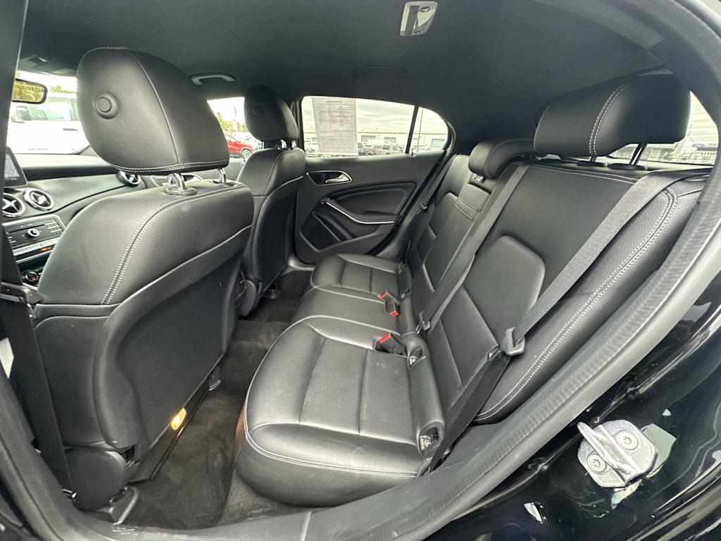 Thumbnail: 2019 Mercedes-Benz GLA - 9