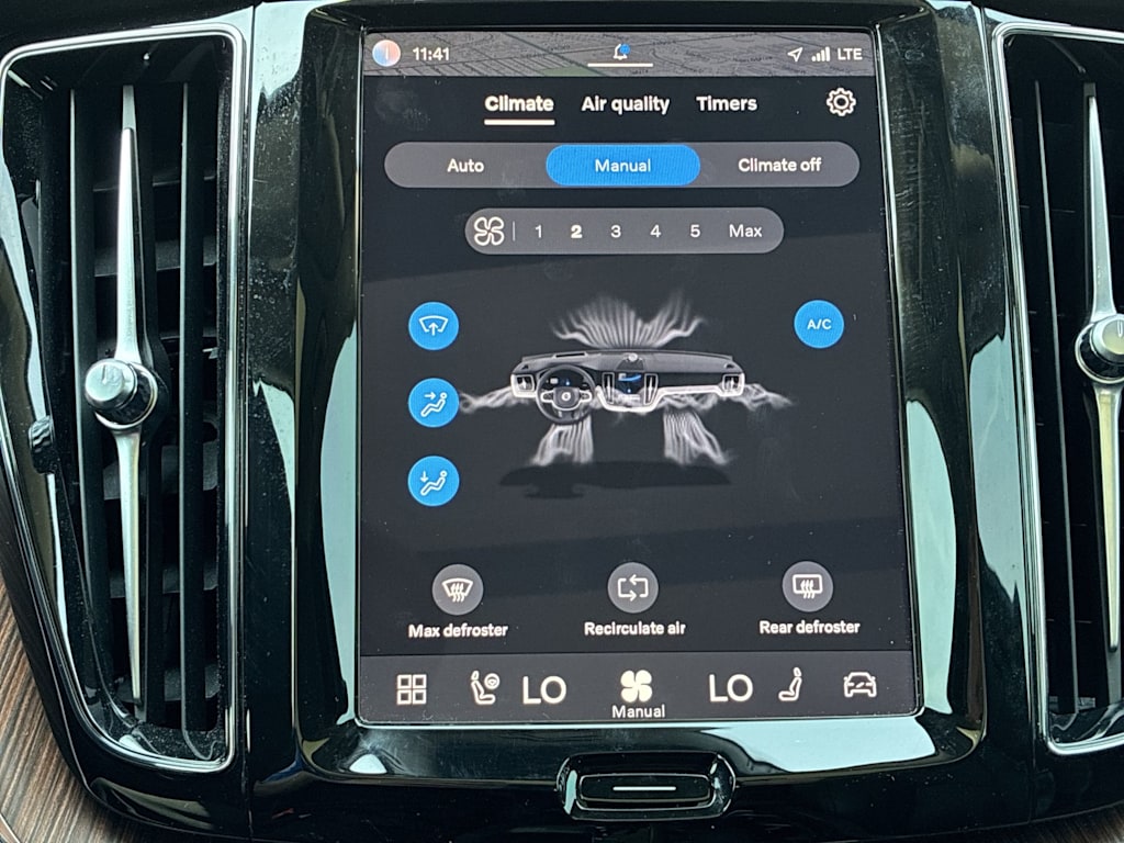 Thumbnail: 2024 Volvo XC60 - 22