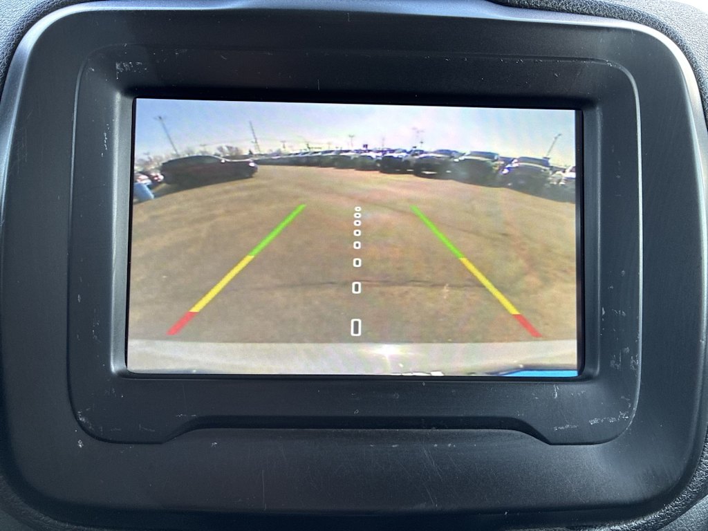 Thumbnail: 2019 Jeep Renegade - 24