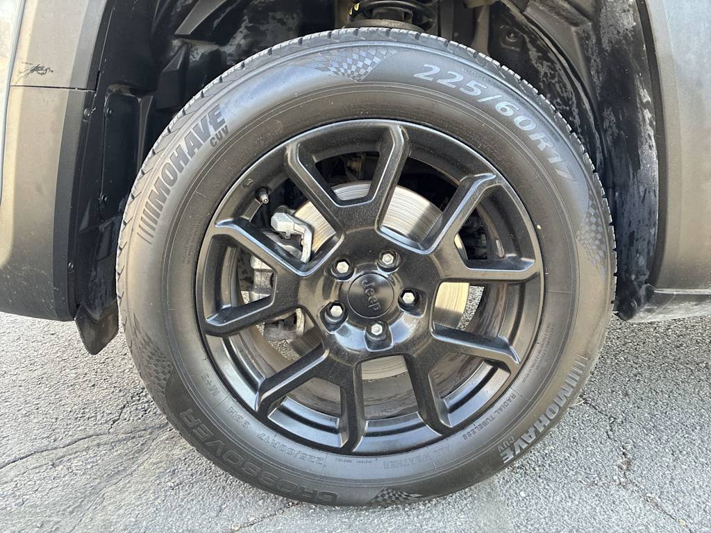 Thumbnail: 2019 Jeep Renegade - 7