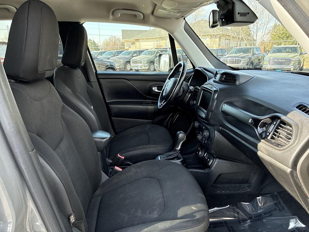 Thumbnail: 2019 Jeep Renegade - 10