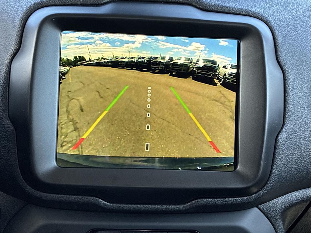 Thumbnail: 2023 Jeep Renegade - 25