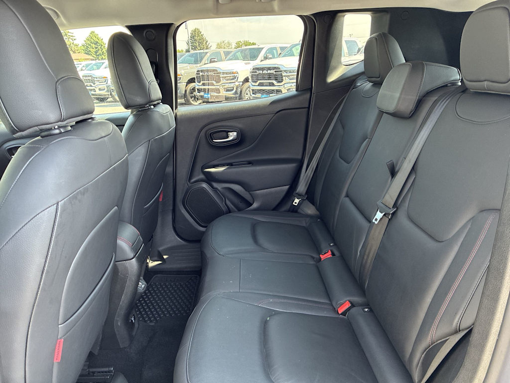 Thumbnail: 2022 Jeep Renegade - 10