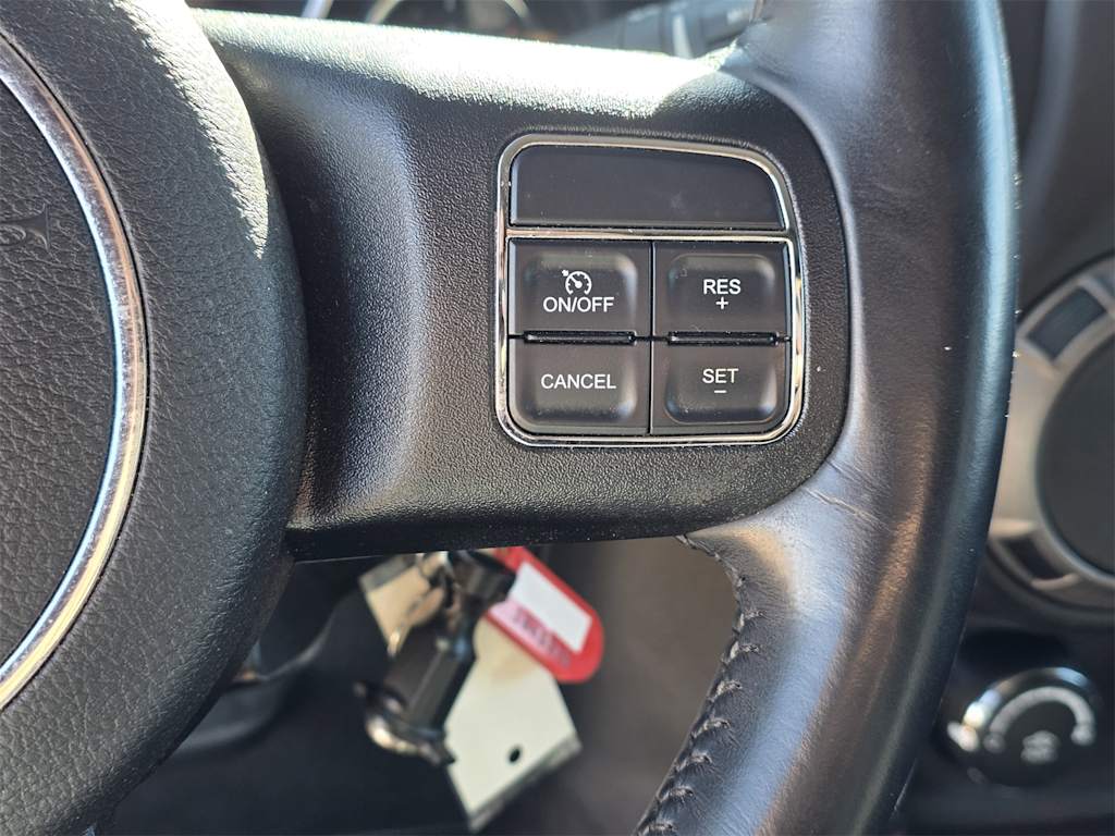 Thumbnail: 2016 Jeep Wrangler - 14