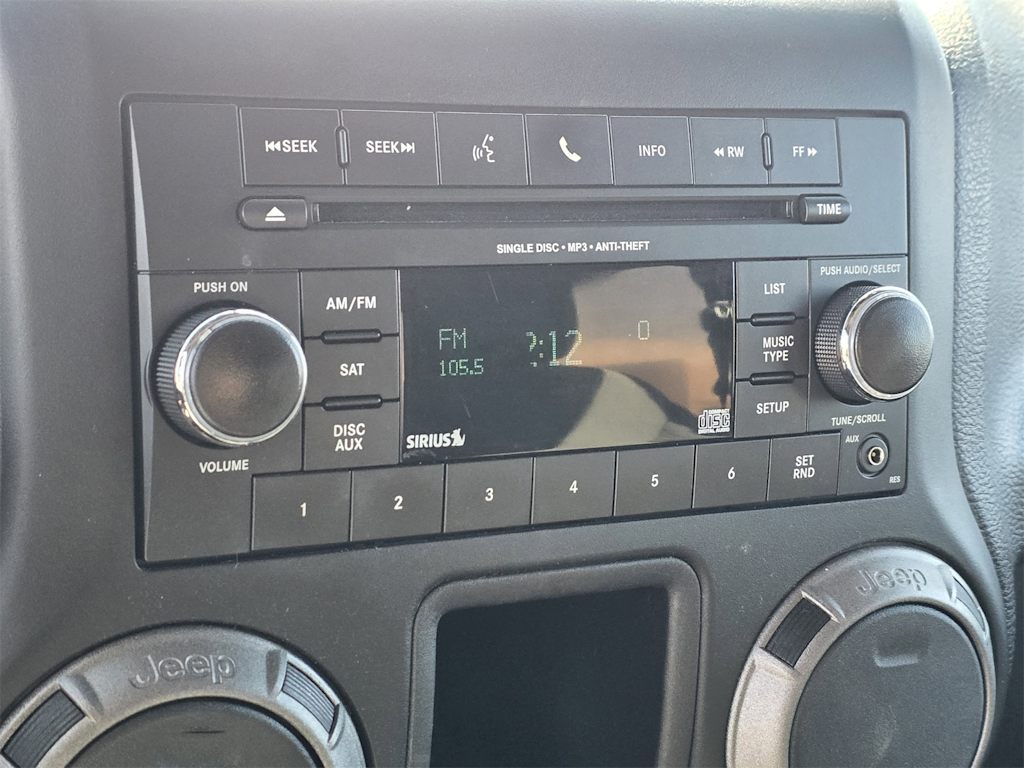 Thumbnail: 2016 Jeep Wrangler - 17