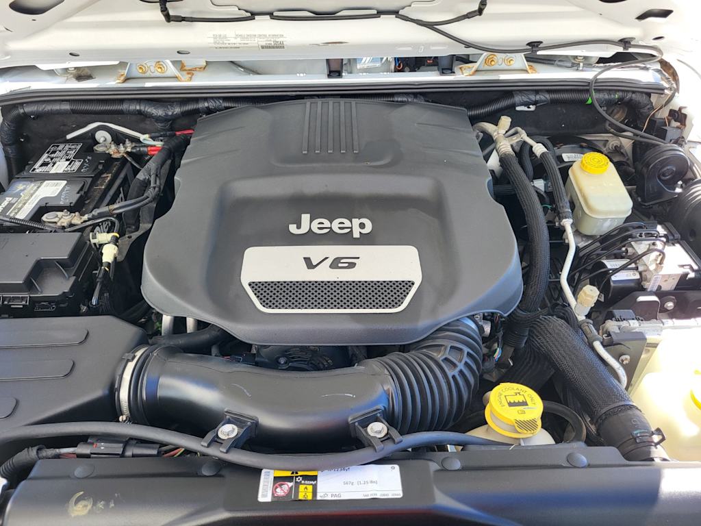 Thumbnail: 2016 Jeep Wrangler - 27