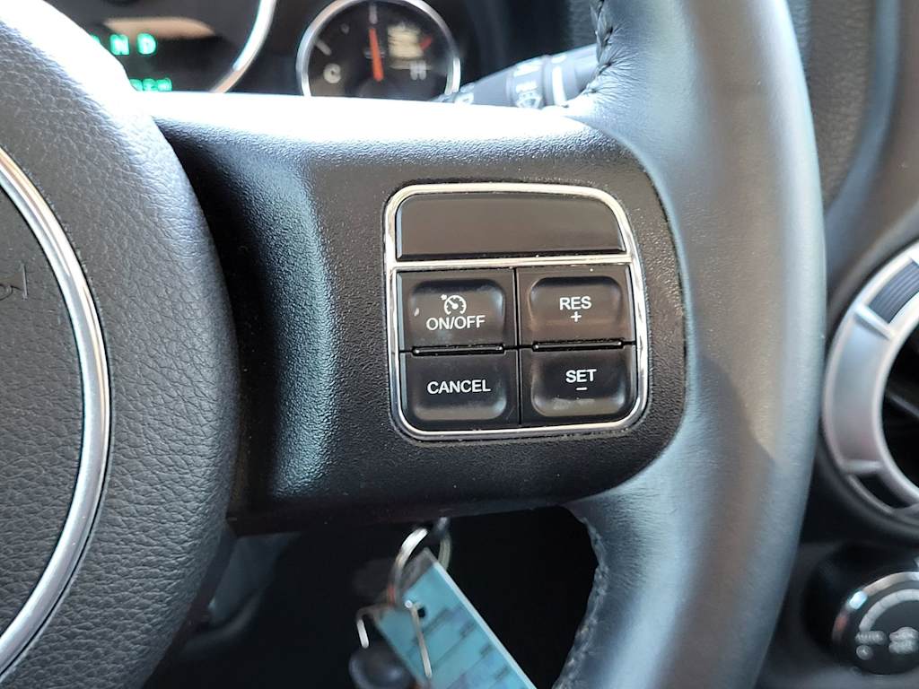 Thumbnail: 2015 Jeep Wrangler - 24