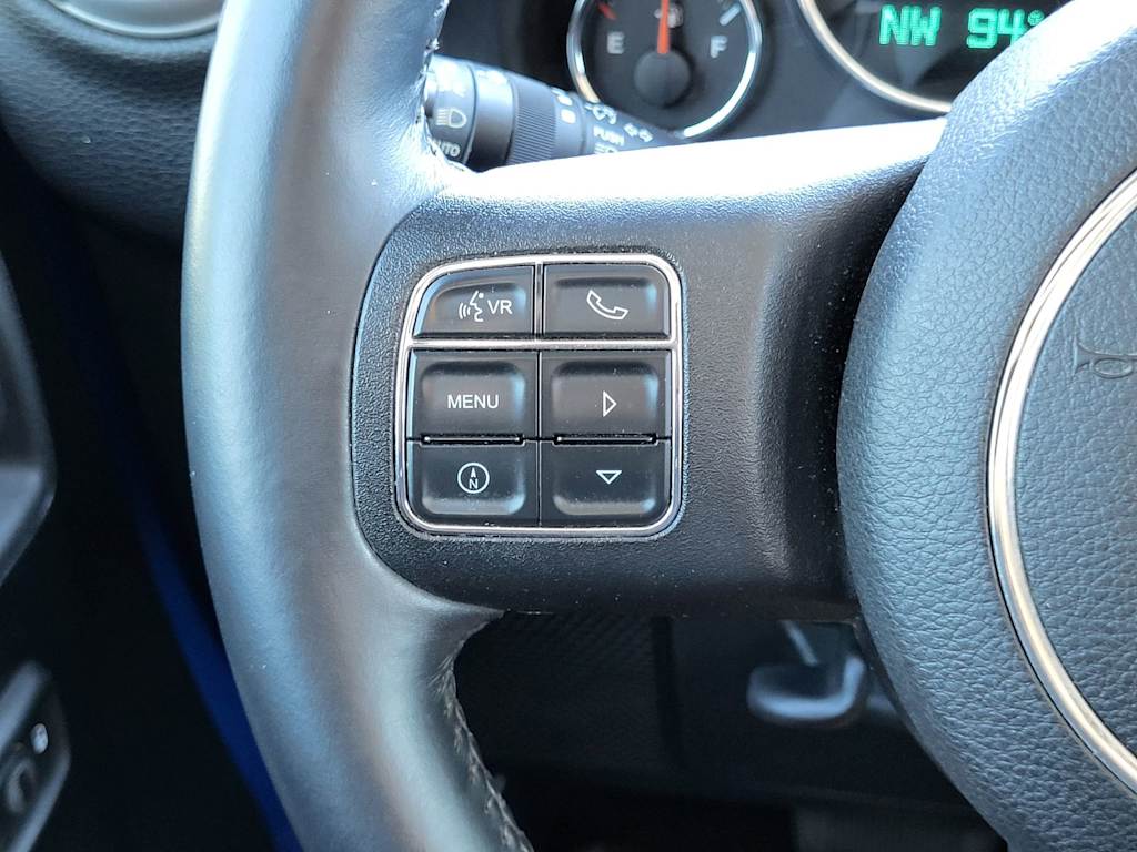 Thumbnail: 2015 Jeep Wrangler - 23