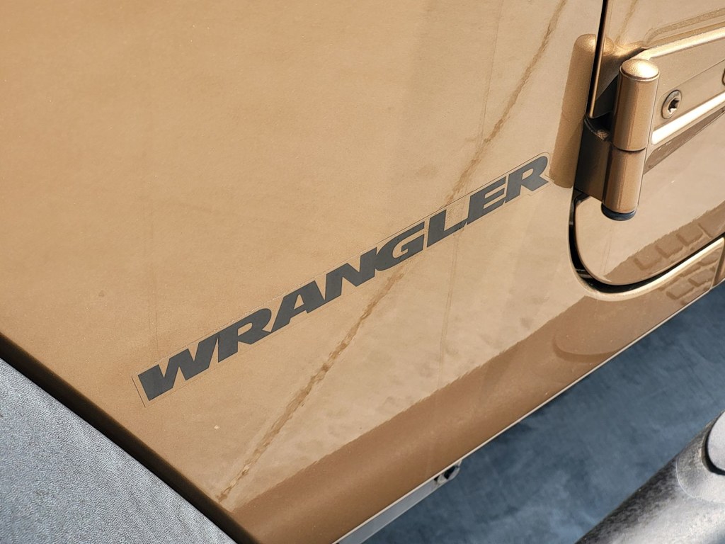 Thumbnail: 2015 Jeep Wrangler - 21