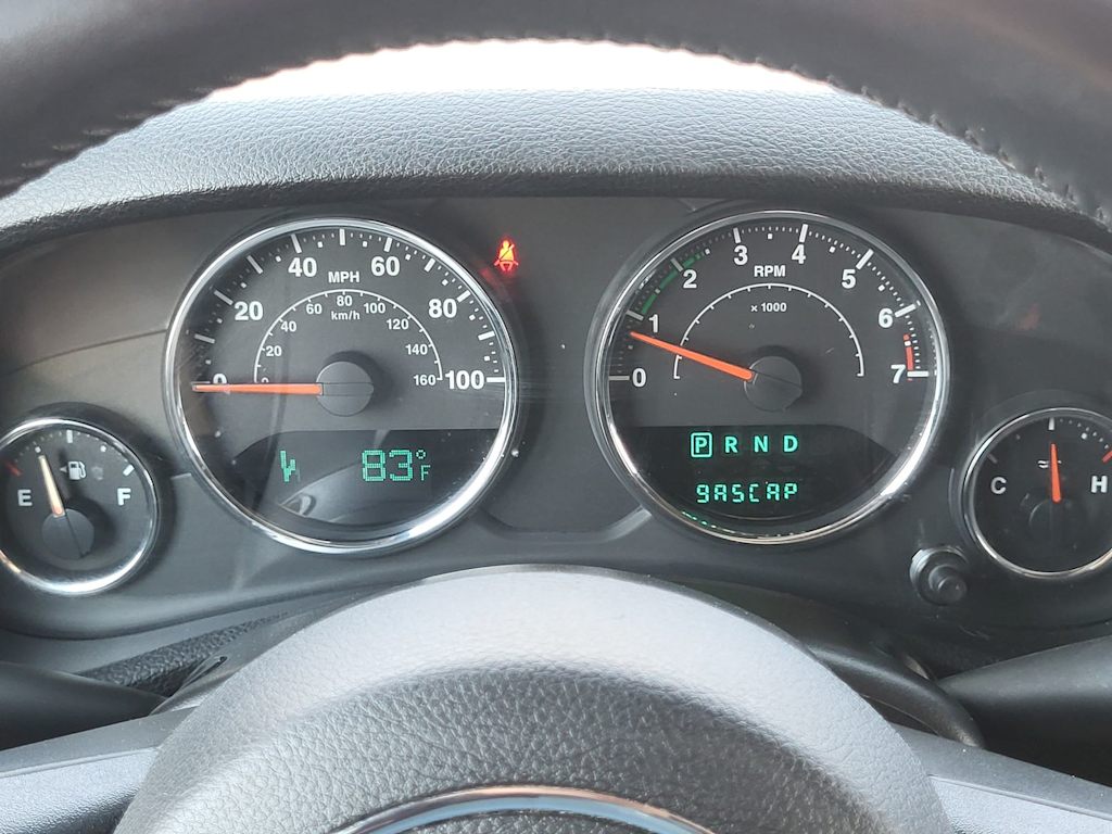 Thumbnail: 2015 Jeep Wrangler - 14